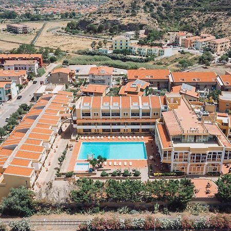 Malaspina Hotel & Resort Bosa Bagian luar foto