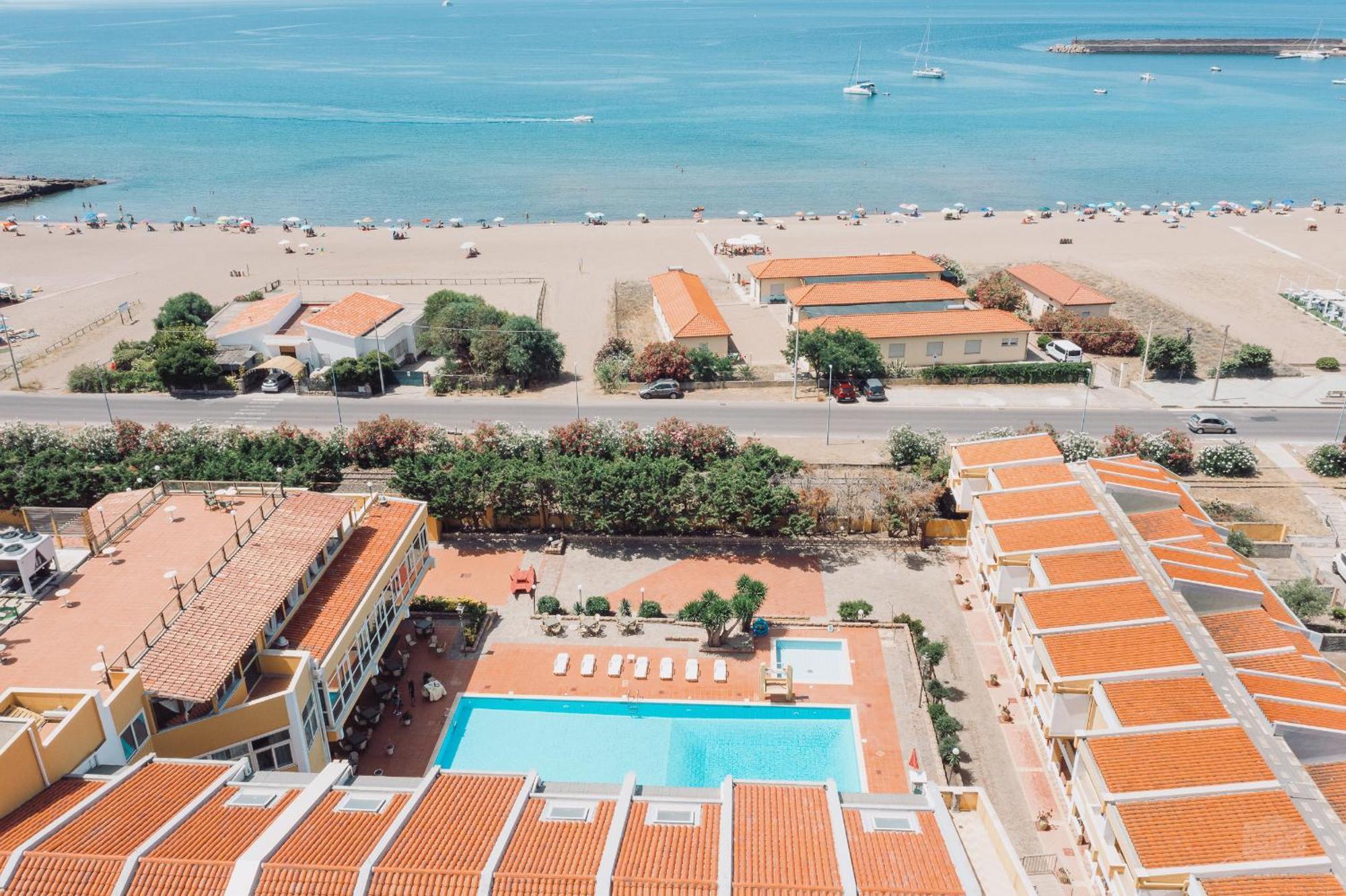 Malaspina Hotel & Resort Bosa Bagian luar foto