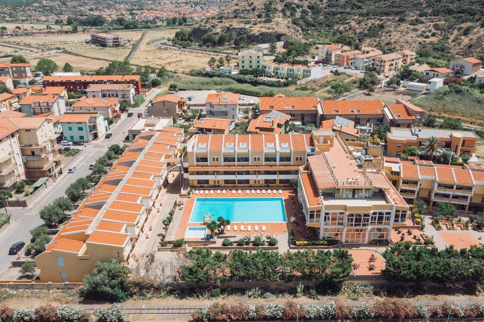 Malaspina Hotel & Resort Bosa Bagian luar foto