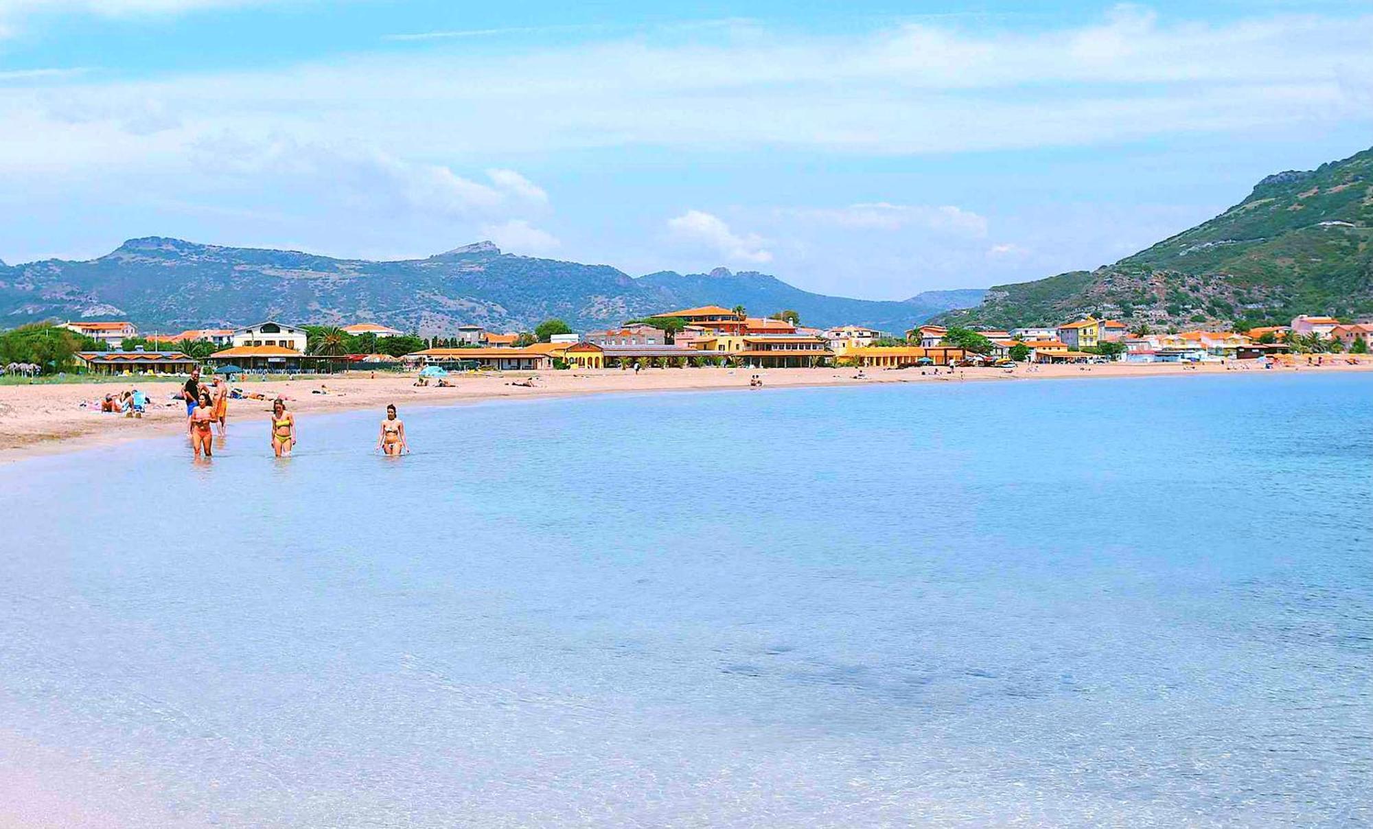 Malaspina Hotel & Resort Bosa Bagian luar foto