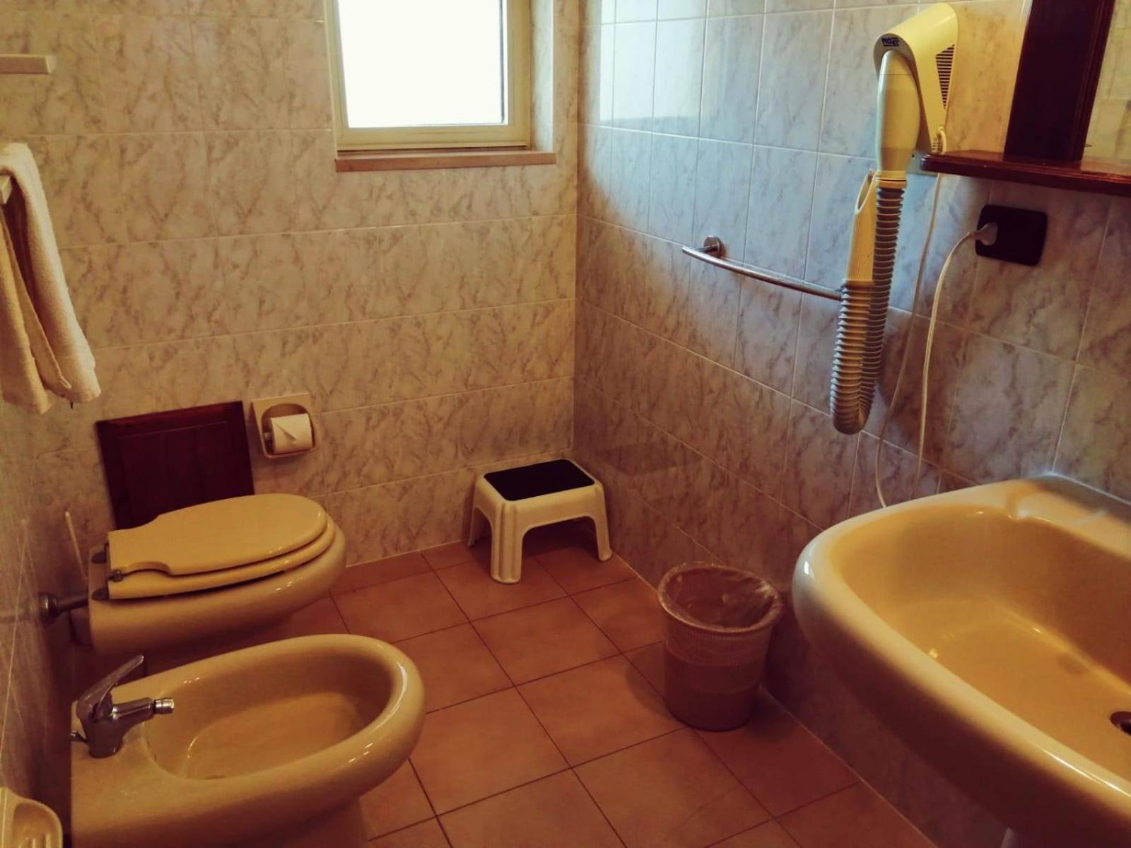 Malaspina Hotel & Resort Bosa Bagian luar foto