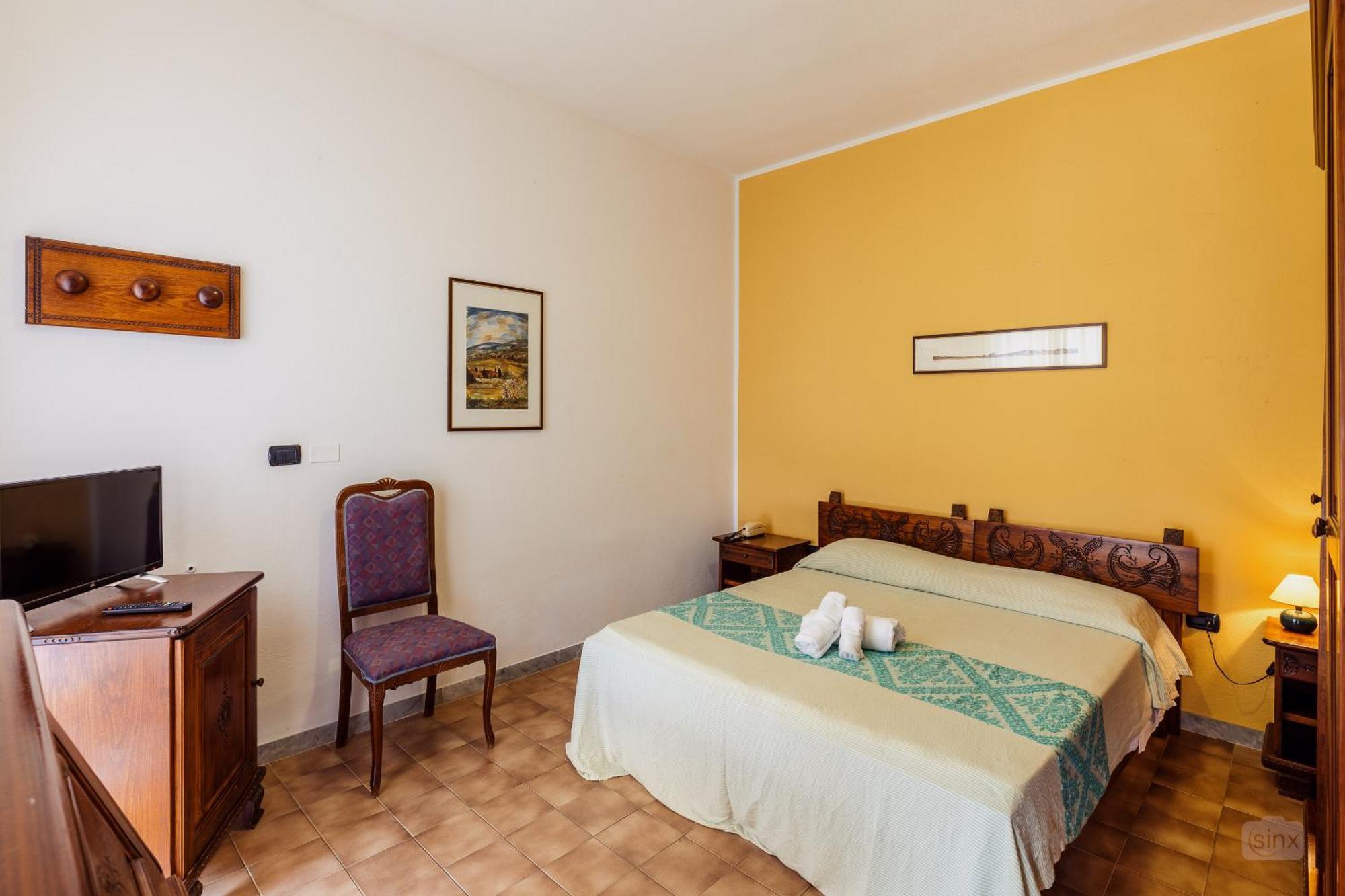 Malaspina Hotel & Resort Bosa Bagian luar foto