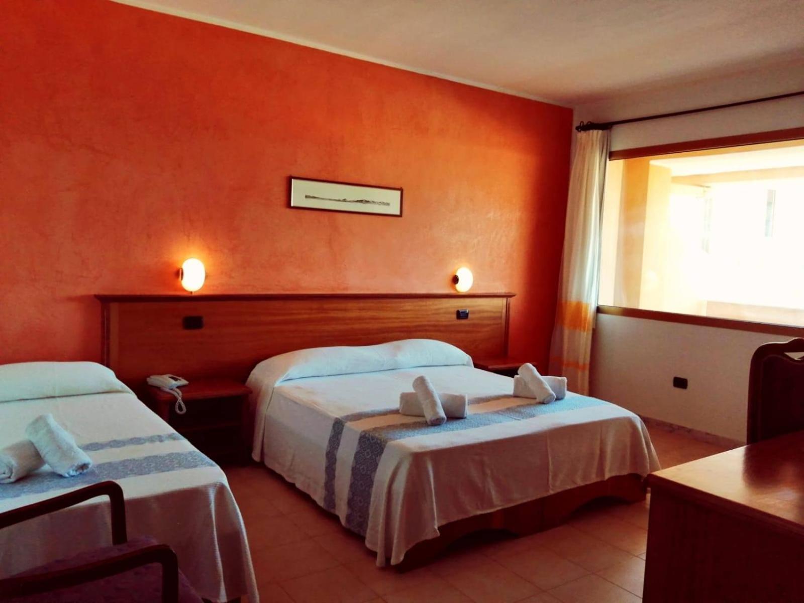 Malaspina Hotel & Resort Bosa Bagian luar foto